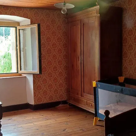 Au Coeur Des Bois A Monadiere Holiday home