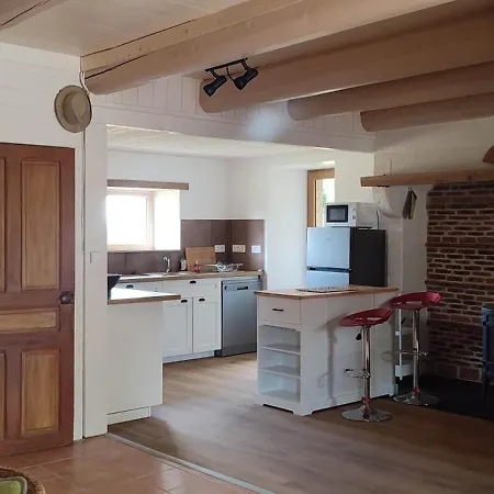 Holiday home Au Coeur Des Bois A Monadiere