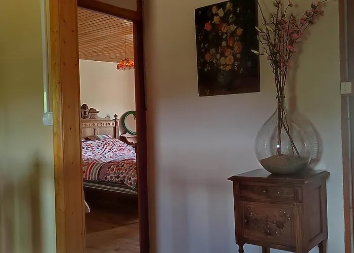 Au Coeur Des Bois A Monadiere