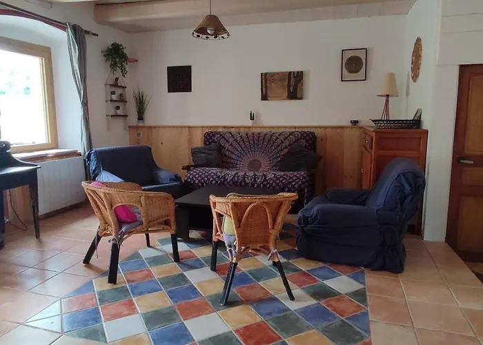 Дом отдыха Au Coeur Des Bois A Monadiere *