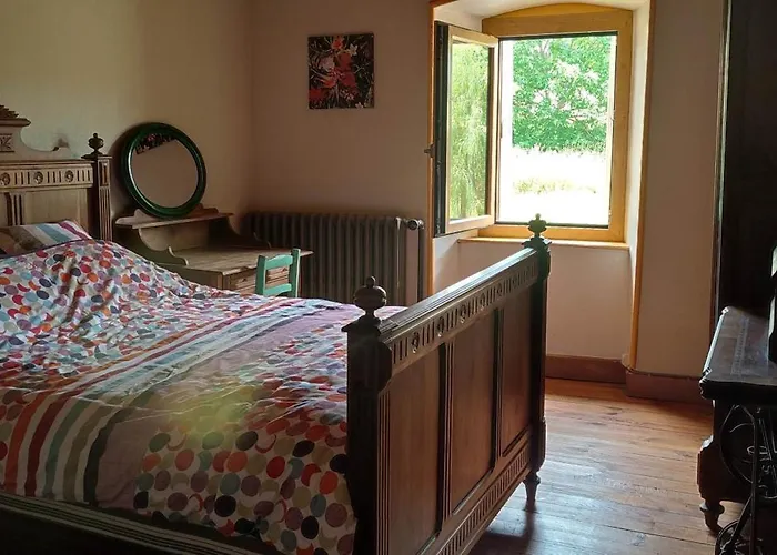 Au Coeur Des Bois A Monadiere Дом отдыха La Chapelle-Geneste